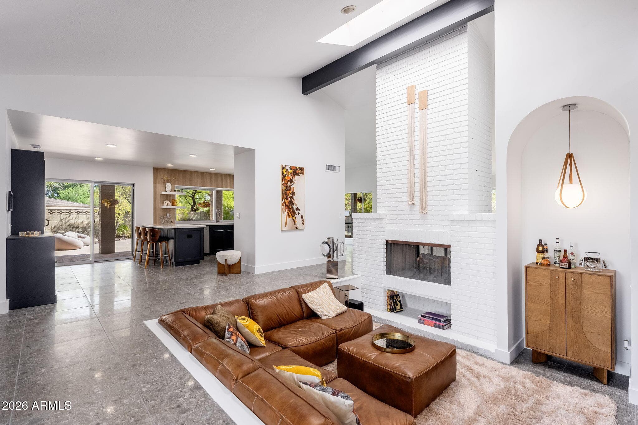220 W Willow Avenue