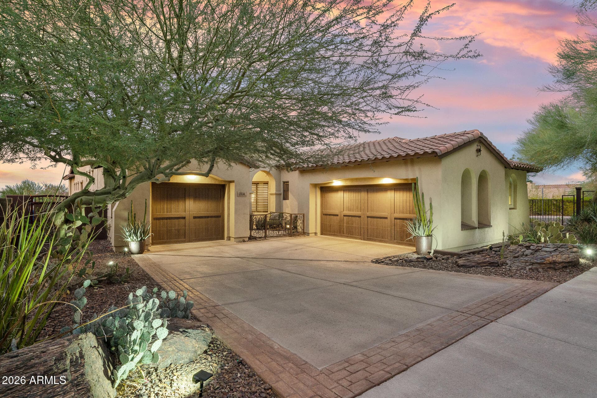 2334 E Samantha Way