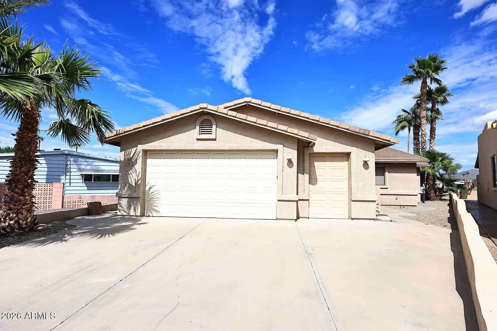 2463 N Fillmore Court
