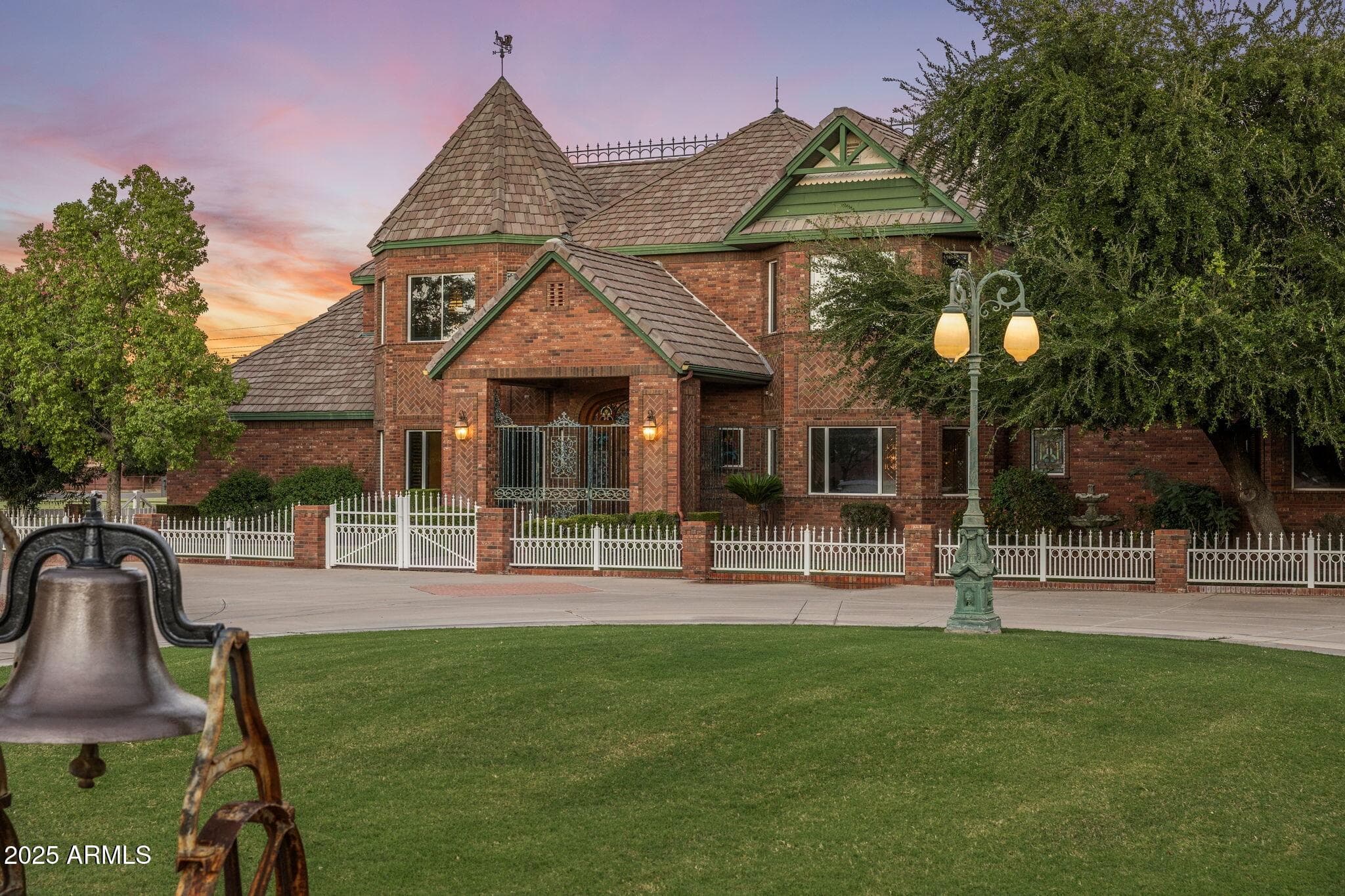 2025 S Val Vista Drive, Gilbert, Arizona