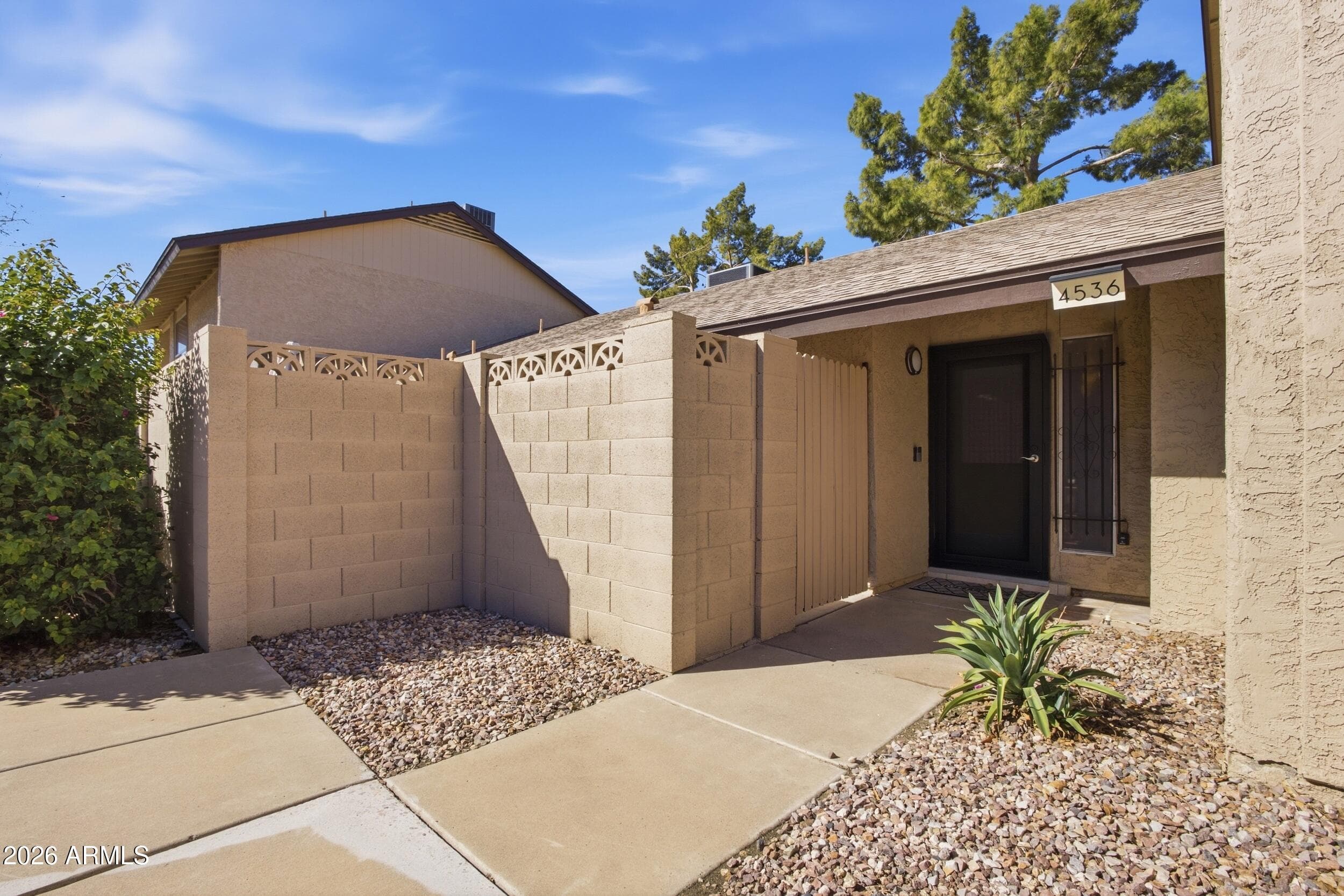 4536 W Continental Drive, Glendale, Arizona