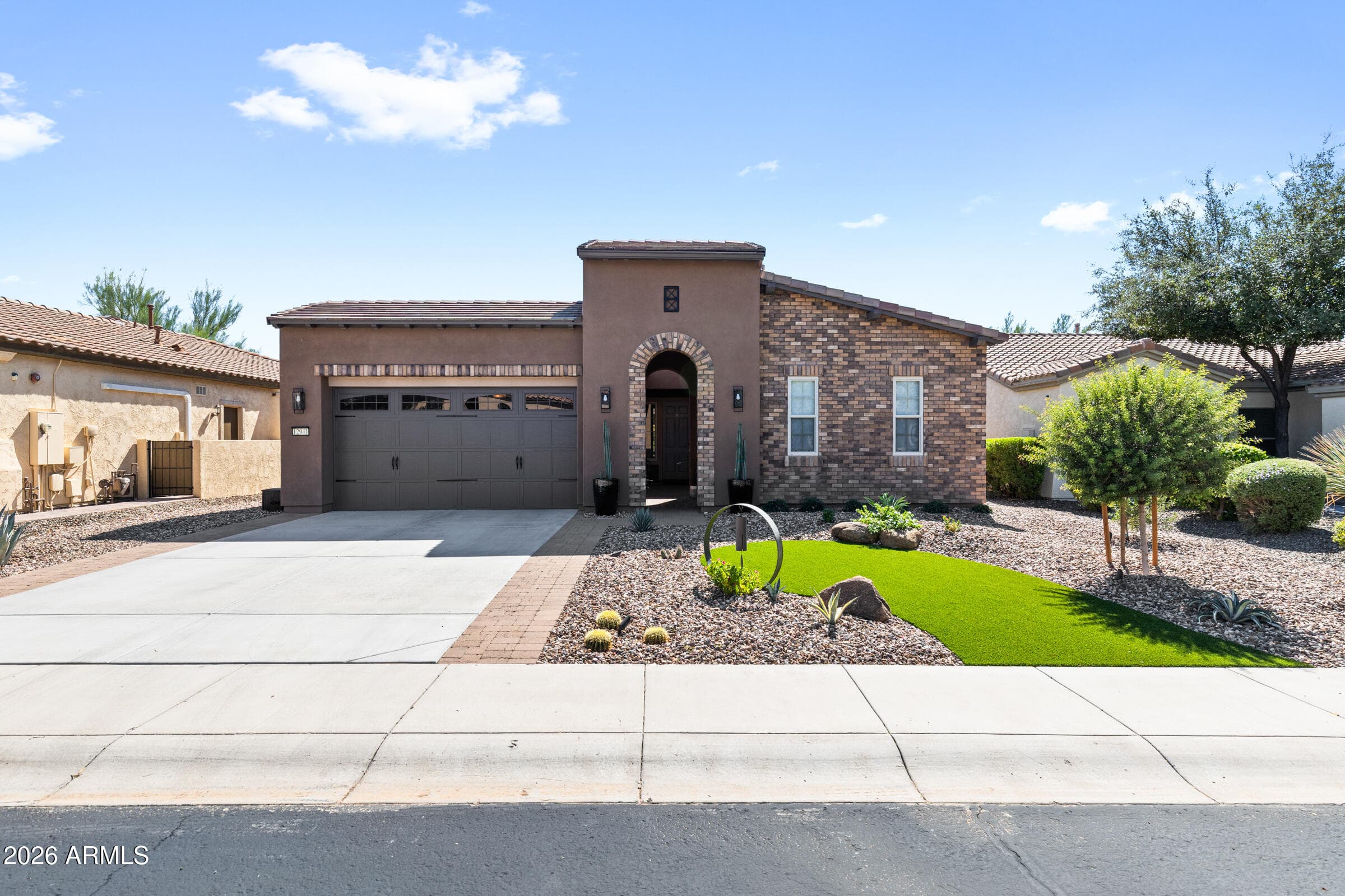 12941 W Red Fox Road W, Peoria, Arizona