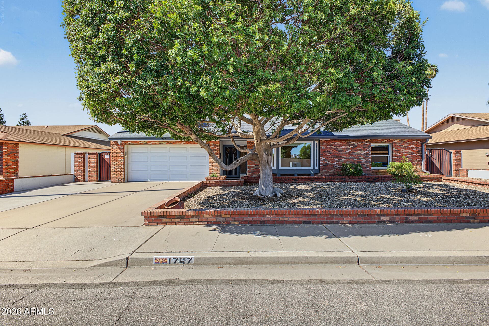 1767 W Kiowa Avenue, Mesa, Arizona