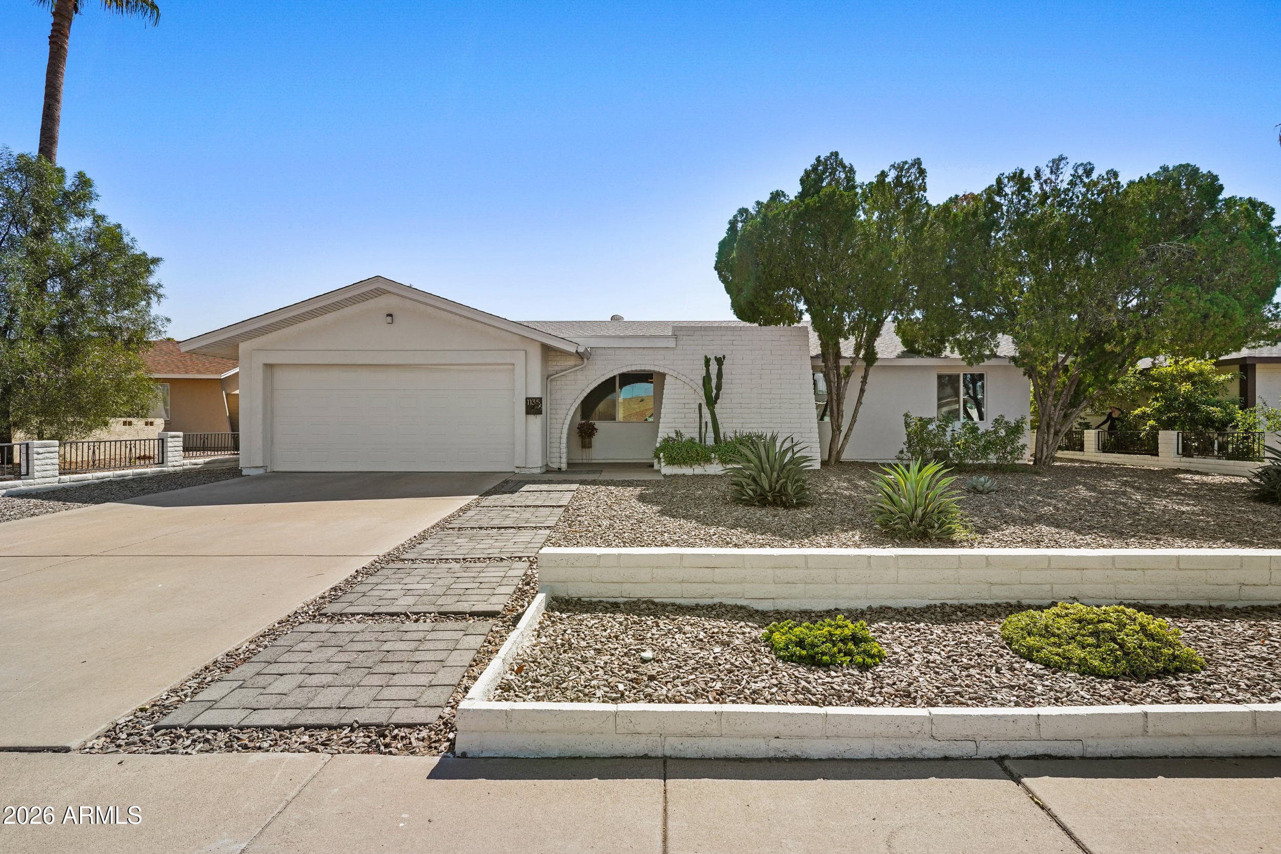 1135 E Bell De Mar Drive