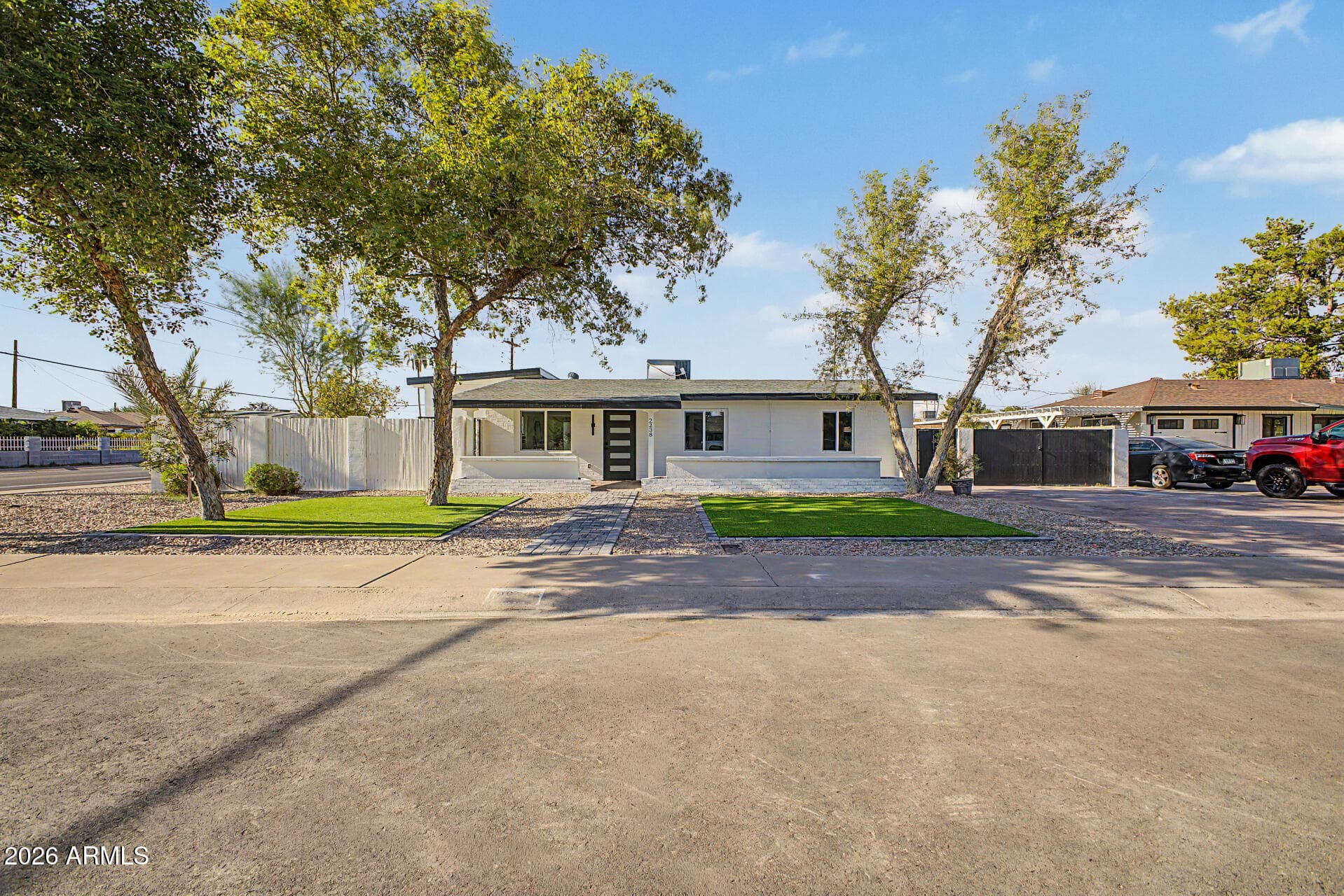 2238 W Catalina Drive, Phoenix, Arizona