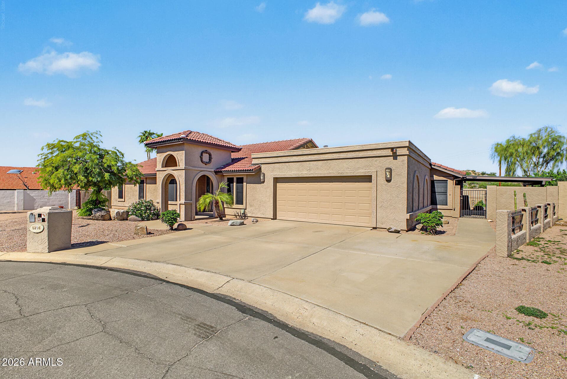 6204 E Camelot Drive