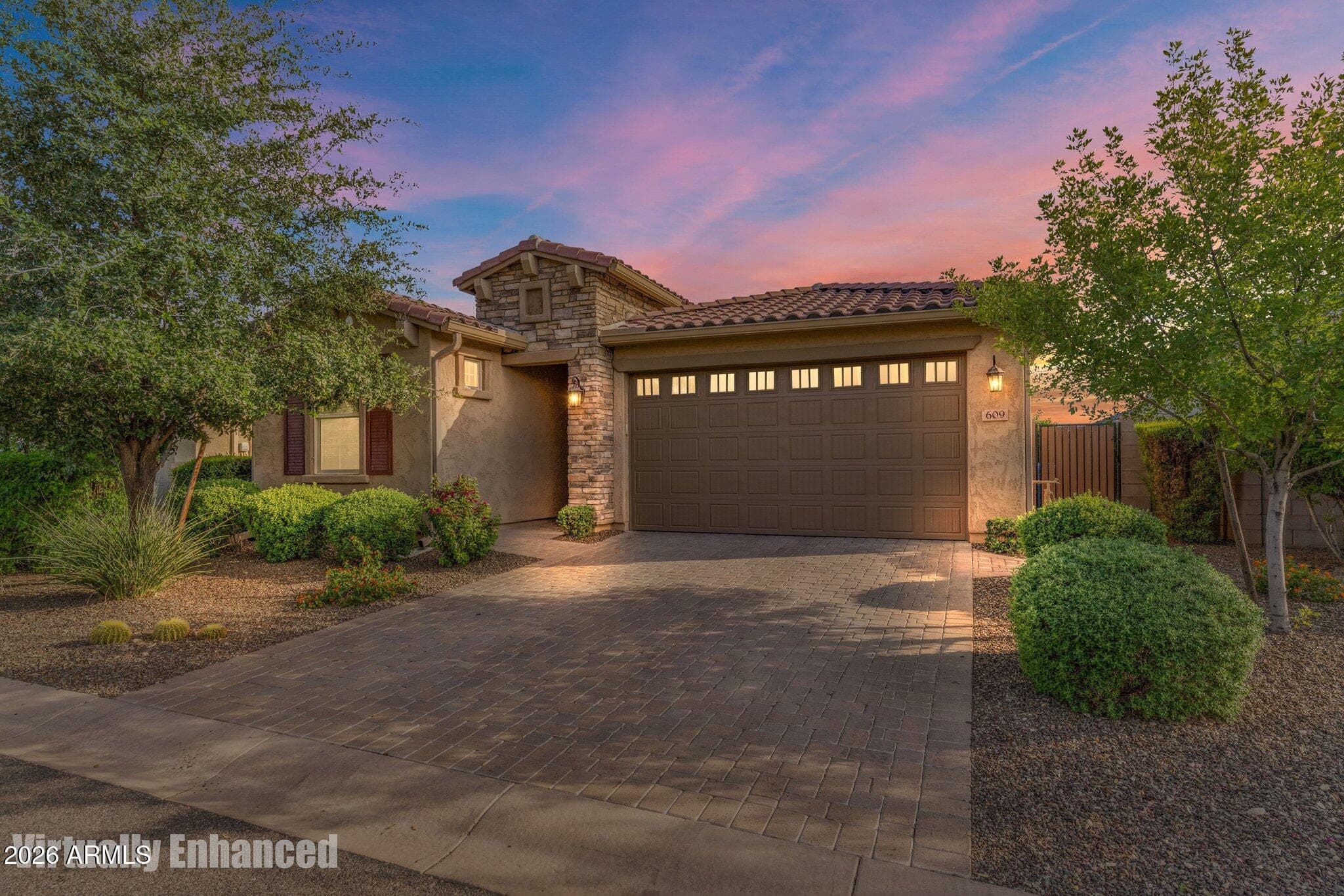 609 E Pasaro Drive, Phoenix, Arizona