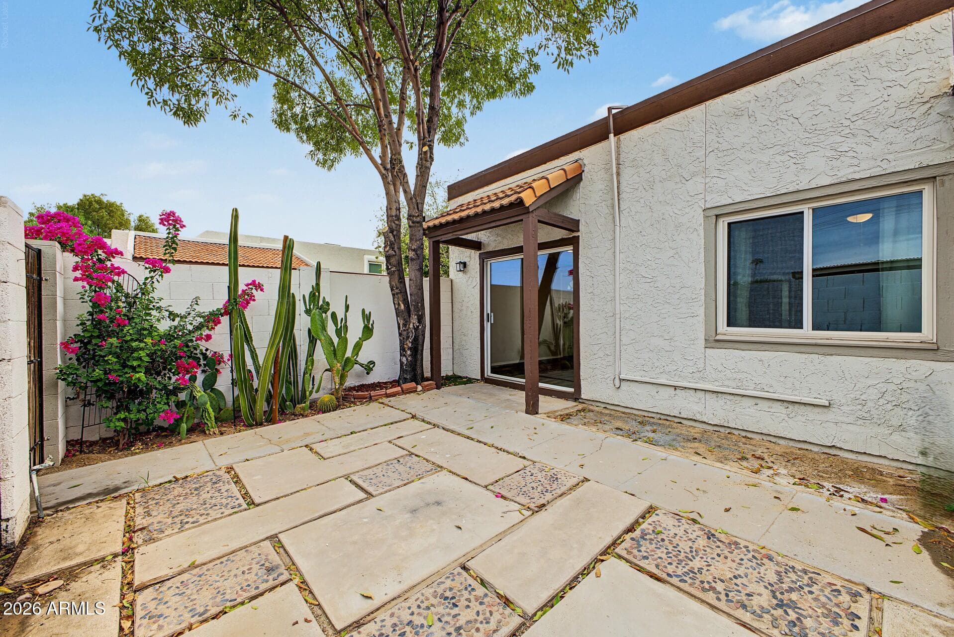 952 E Diamond Drive, Tempe, Arizona