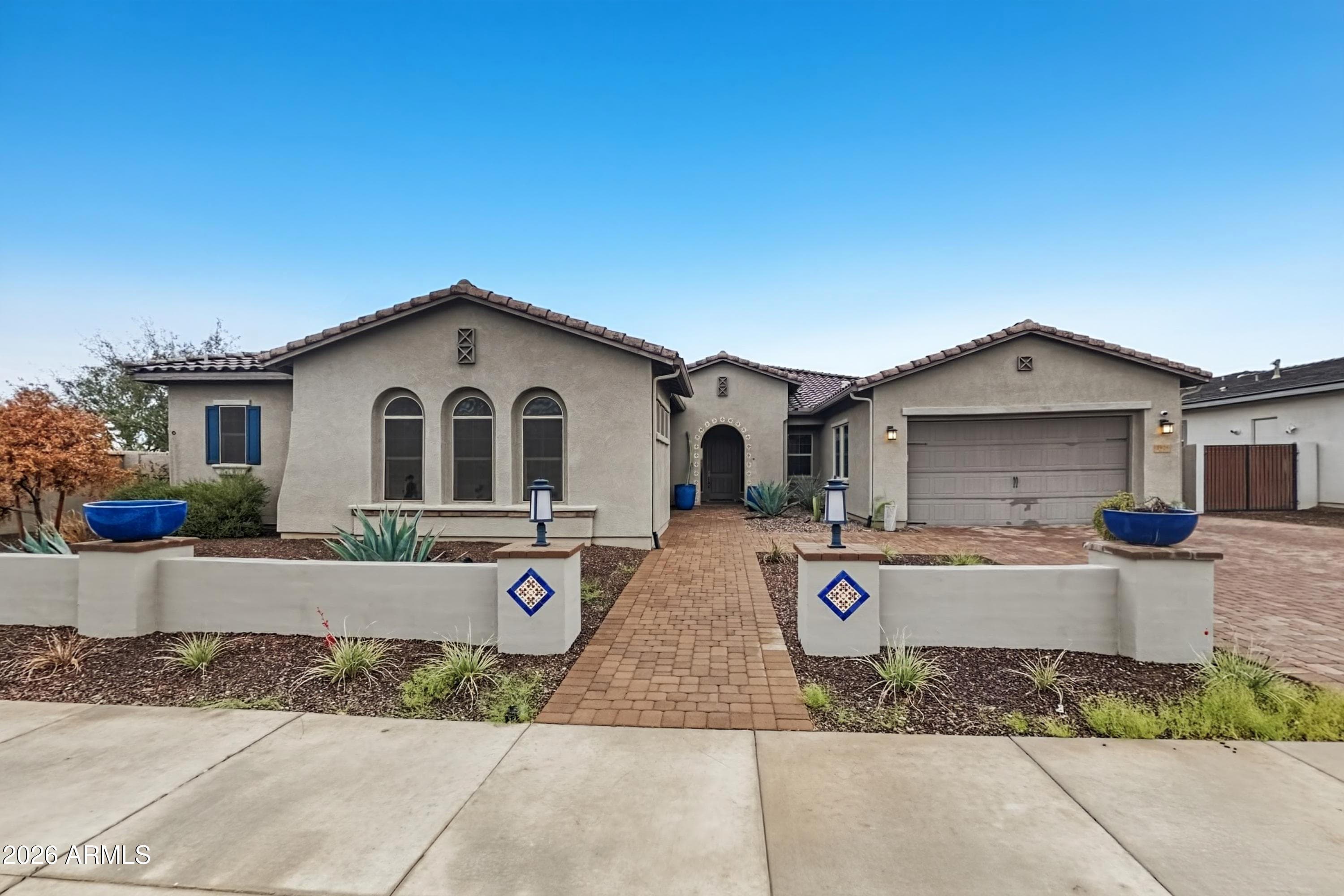 1928 E La Costa Drive