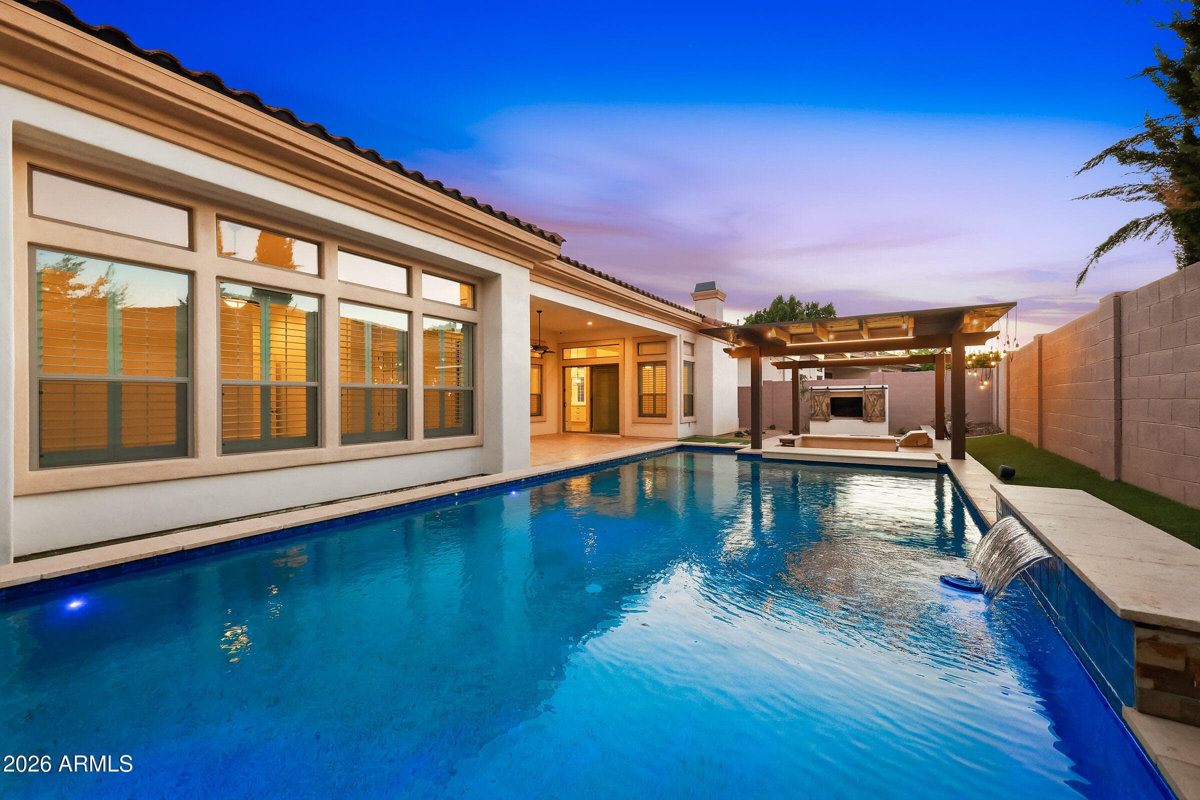 358 W Citation Lane