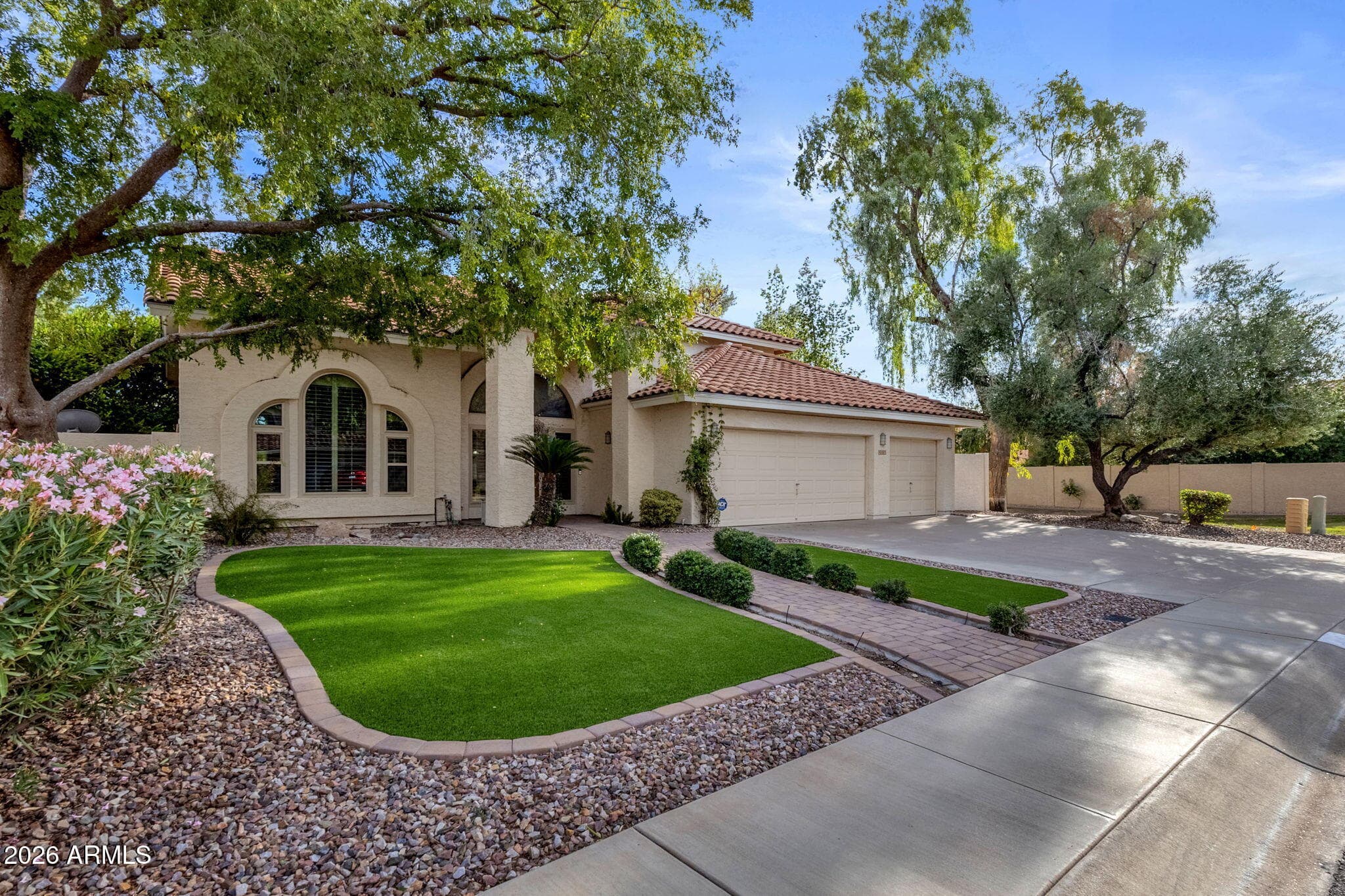 405 E Stacey Lane